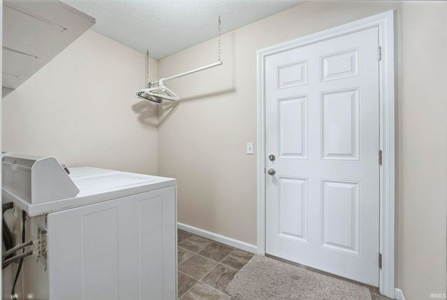 5240 Pigeon Creek Court, Fort Wayne, IN 46825