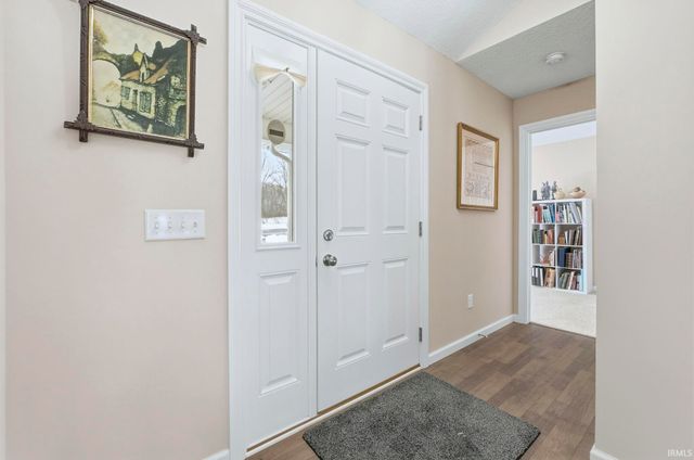 5240 Pigeon Creek Court, Fort Wayne, IN 46825