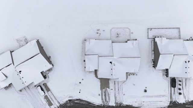 5240 Pigeon Creek Court, Fort Wayne, IN 46825