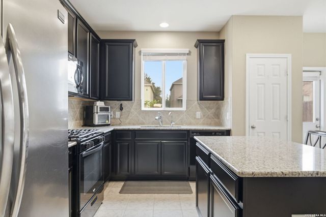 1450 Kedros, San Antonio, TX 78245