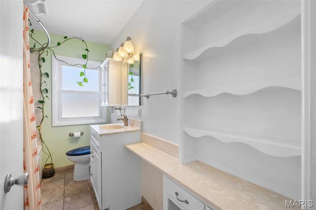 9911 Dennison Avenue, Overland, MO 63114