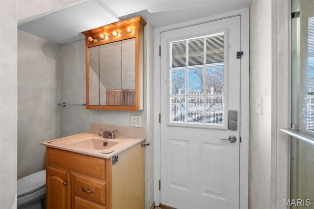 9911 Dennison Avenue, Overland, MO 63114