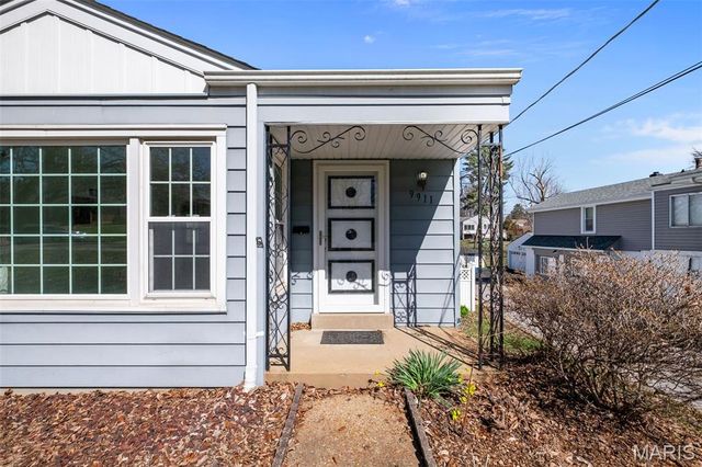 9911 Dennison Avenue, Overland, MO 63114