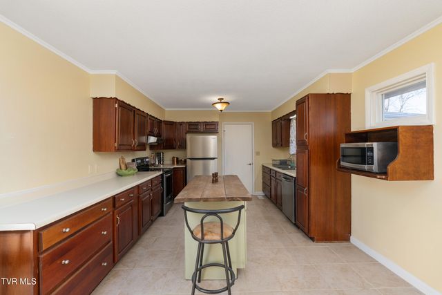 5010 Newport Highway, Greeneville, TN 37743