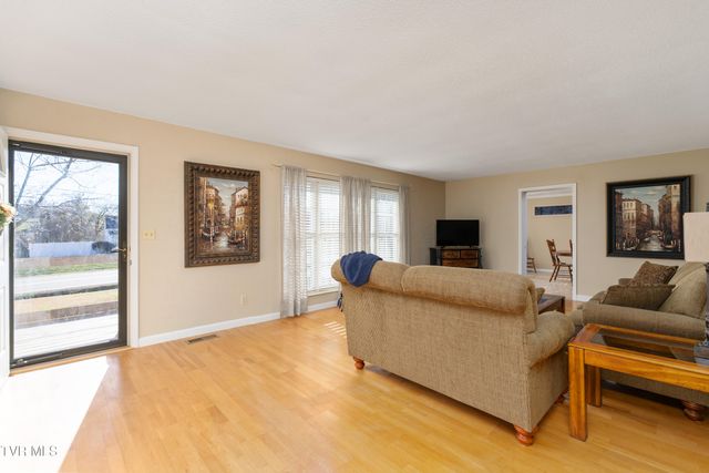 5010 Newport Highway, Greeneville, TN 37743