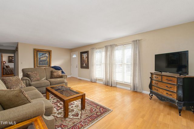 5010 Newport Highway, Greeneville, TN 37743