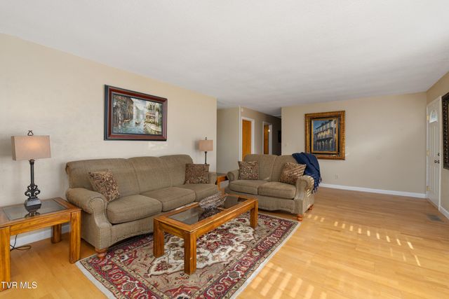 5010 Newport Highway, Greeneville, TN 37743