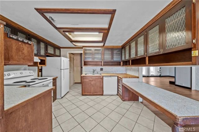 579 E 40th, San Bernardino, CA 92404