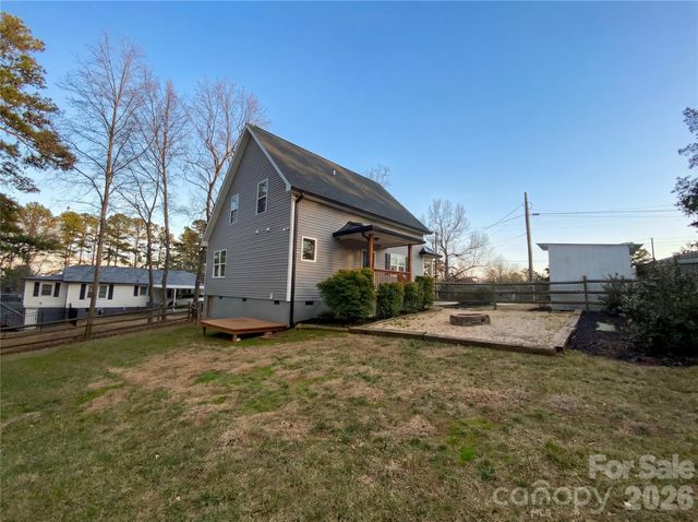 8024 Eagle Street, Mount Pleasant, NC 28124