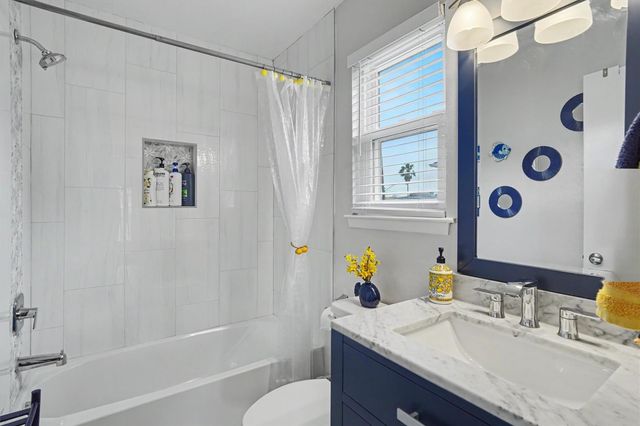 369 Ling, Bayou Vista, TX 77563