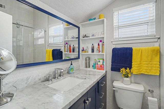 369 Ling, Bayou Vista, TX 77563