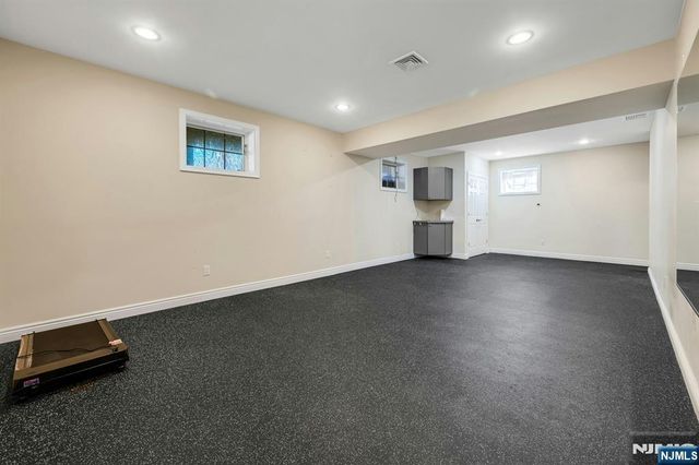 26 Sunset Road, Livingston, NJ 07039