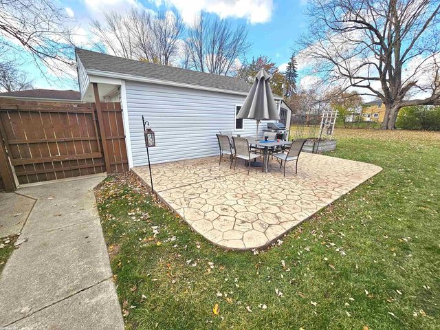 17535 Doris Avenue, Fraser, MI 48026