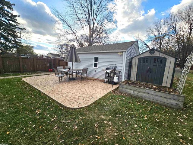 17535 Doris Avenue, Fraser, MI 48026