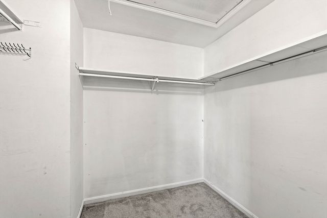 69 Kennedy Dr 69, Chelmsford, MA 01863