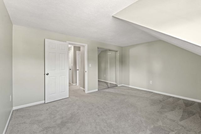 69 Kennedy Dr 69, Chelmsford, MA 01863
