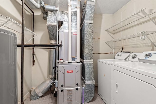 69 Kennedy Dr 69, Chelmsford, MA 01863