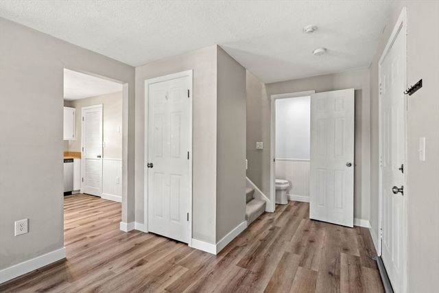 69 Kennedy Dr 69, Chelmsford, MA 01863