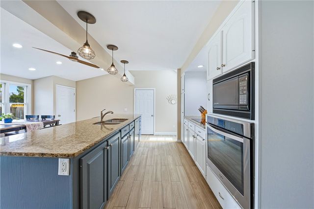 85 Gillan Avenue, Warwick, RI 02886