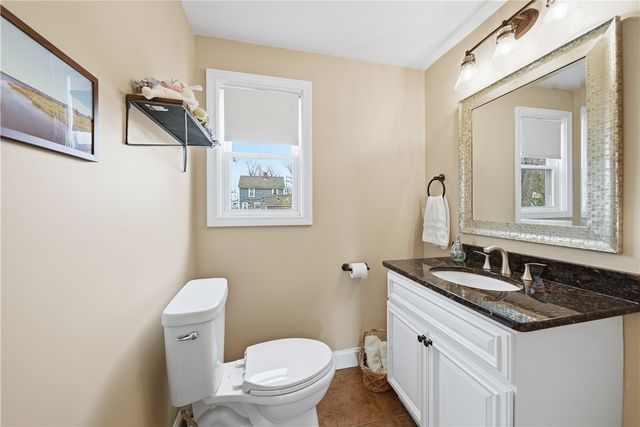 85 Gillan Avenue, Warwick, RI 02886