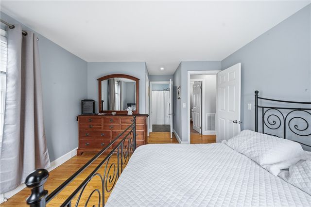 85 Gillan Avenue, Warwick, RI 02886