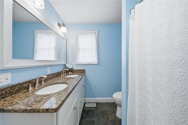 85 Gillan Avenue, Warwick, RI 02886