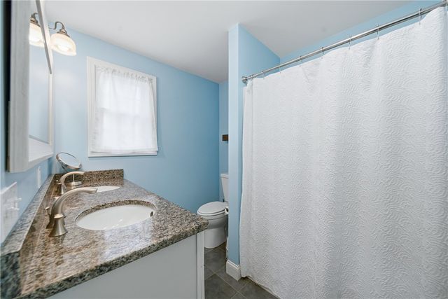 85 Gillan Avenue, Warwick, RI 02886