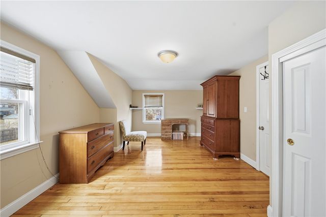 85 Gillan Avenue, Warwick, RI 02886