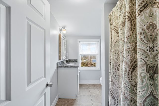 85 Gillan Avenue, Warwick, RI 02886