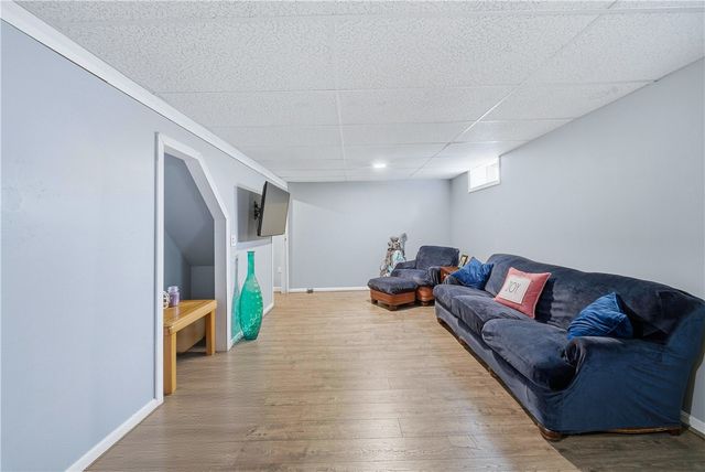 85 Gillan Avenue, Warwick, RI 02886