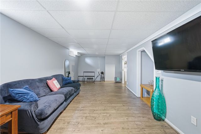 85 Gillan Avenue, Warwick, RI 02886