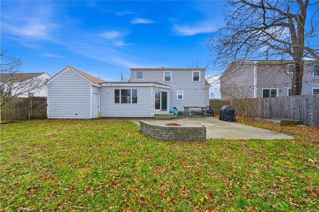 85 Gillan Avenue, Warwick, RI 02886