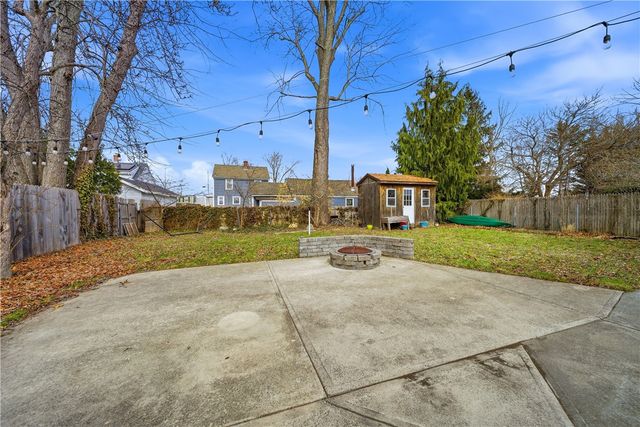 85 Gillan Avenue, Warwick, RI 02886