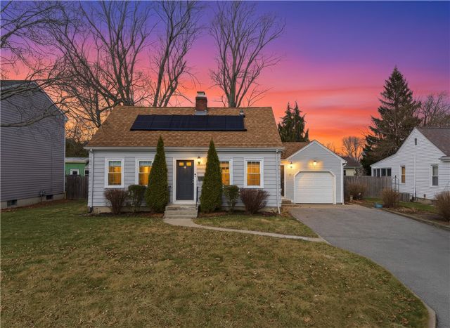 85 Gillan Avenue, Warwick, RI 02886