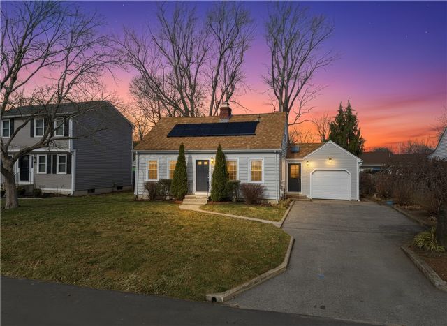 85 Gillan Avenue, Warwick, RI 02886