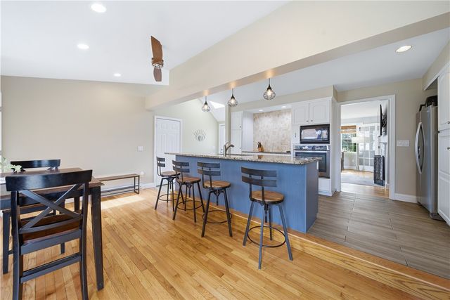 85 Gillan Avenue, Warwick, RI 02886