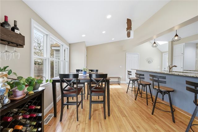 85 Gillan Avenue, Warwick, RI 02886