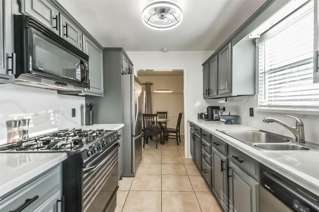 4812 Mistletoe Road, Pasadena, TX 77505