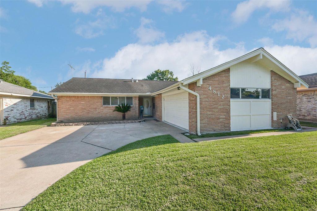 4812 Mistletoe Road, Pasadena, TX 77505