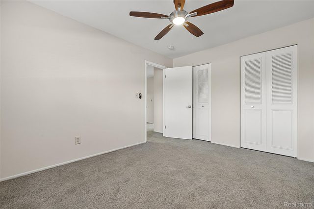 2859 E Maple Road 15, Birmingham, MI 48009