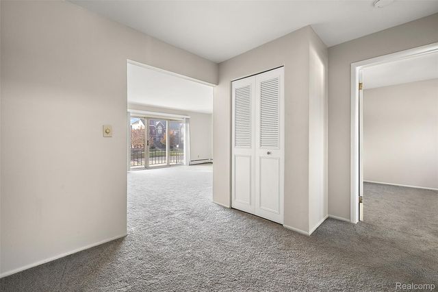 2859 E Maple Road 15, Birmingham, MI 48009