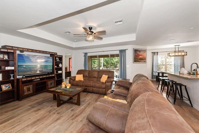 3820 Hillandale ST, Fort Myers, FL 33905