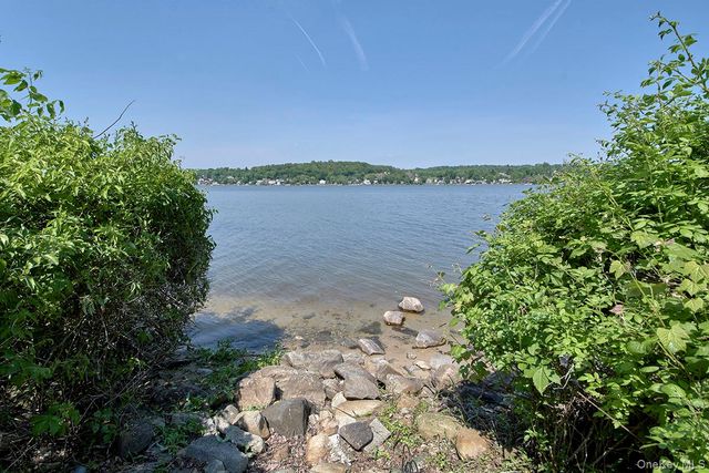 34 Lakeside Drive, North Salem, NY 10560