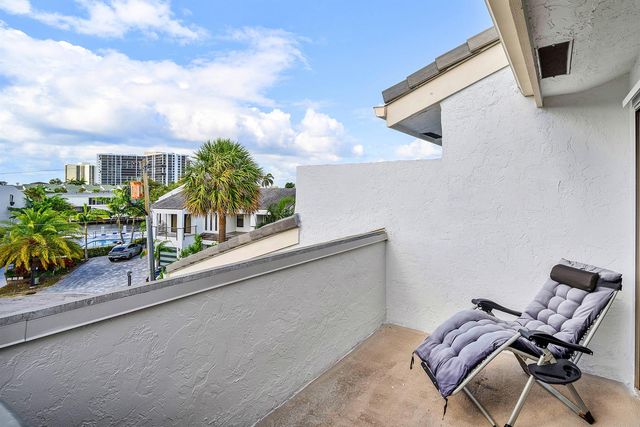 1005 Bel Air Drive 5, Highland Beach, FL 33487