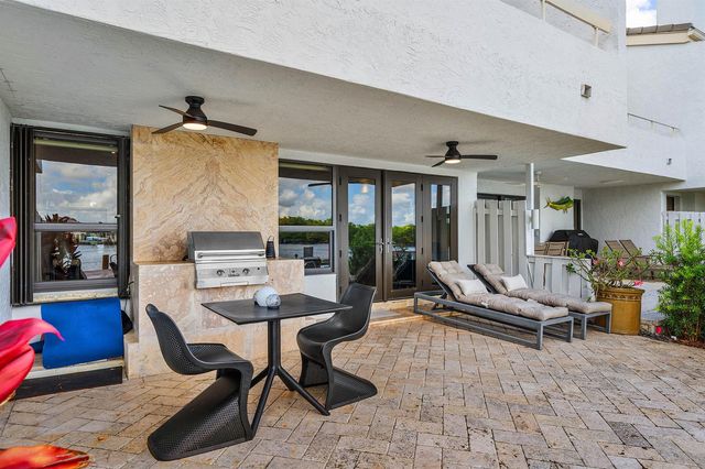 1005 Bel Air Drive 5, Highland Beach, FL 33487