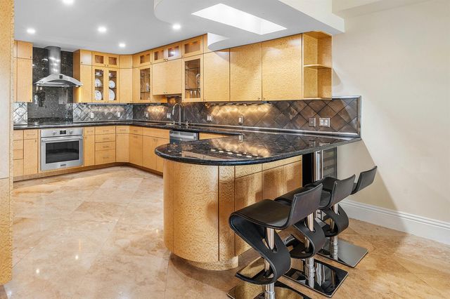 1005 Bel Air Drive 5, Highland Beach, FL 33487