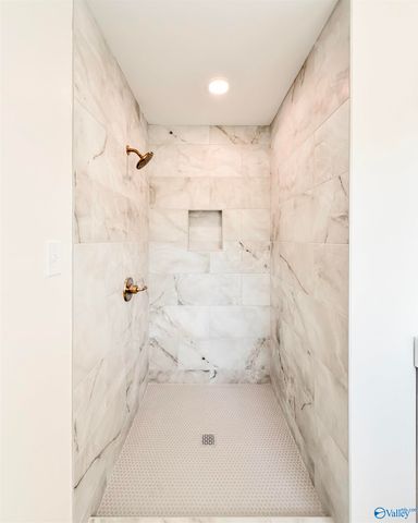 2112 Woodmont Drive, Decatur, AL 35601