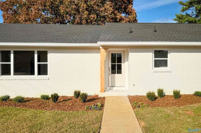 2112 Woodmont Drive, Decatur, AL 35601
