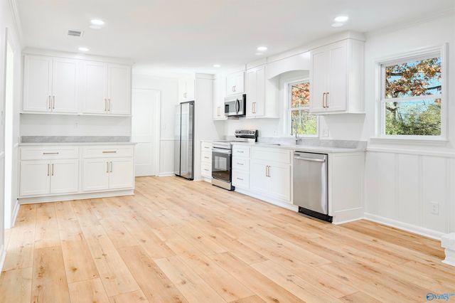 2112 Woodmont Drive, Decatur, AL 35601