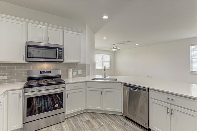 301 Tequiliana PASS, Leander, TX 78641